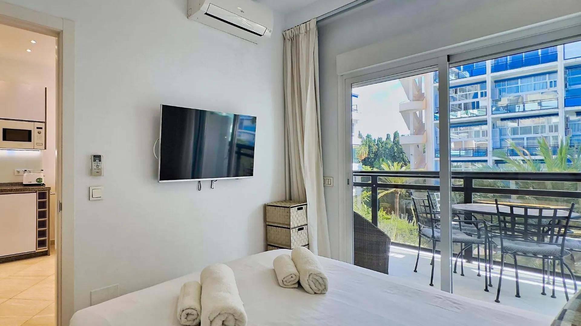 Skol 322 - Completely Renovated Beach Front Apartment Marbella Spain