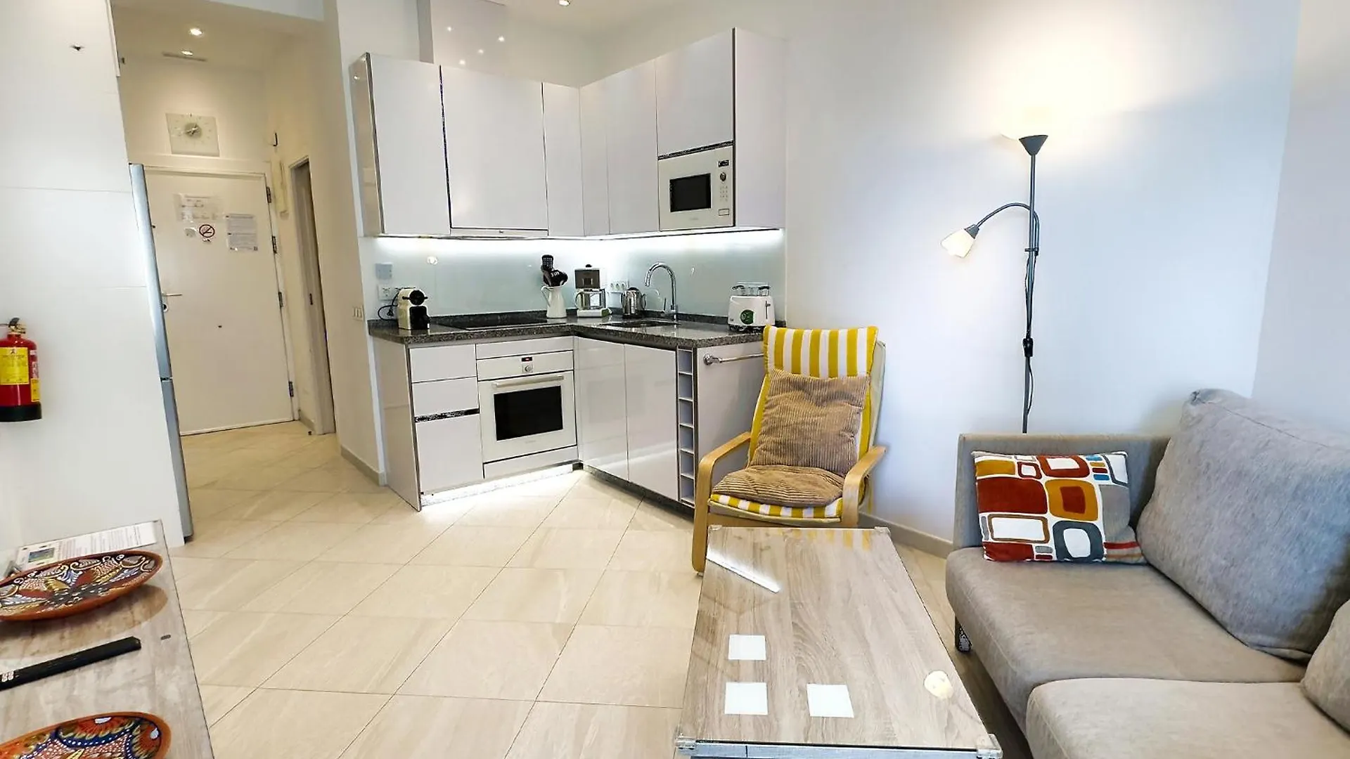 Skol 322 - Completely Renovated Beach Front Apartment Marbella
