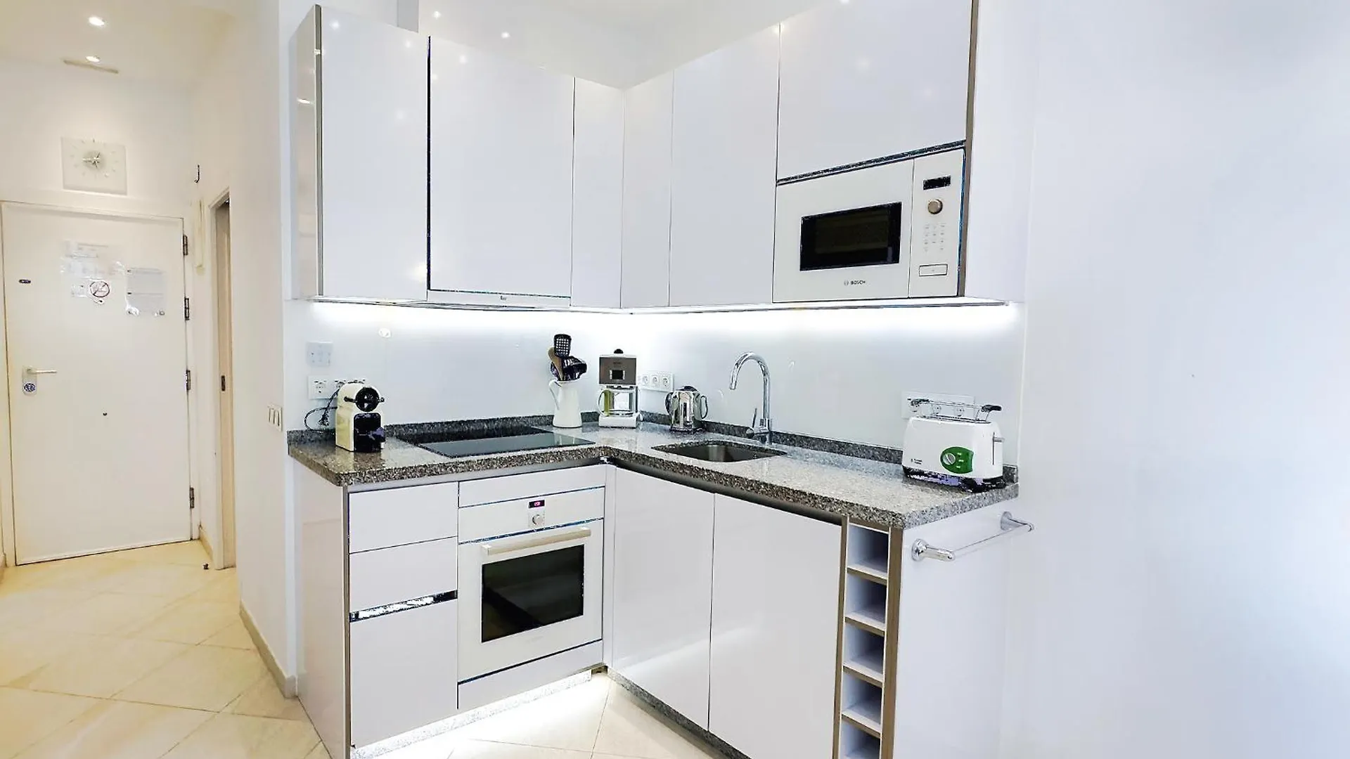 Skol 322 - Completely Renovated Beach Front Apartment Μαρμπέλλα Ισπανία
