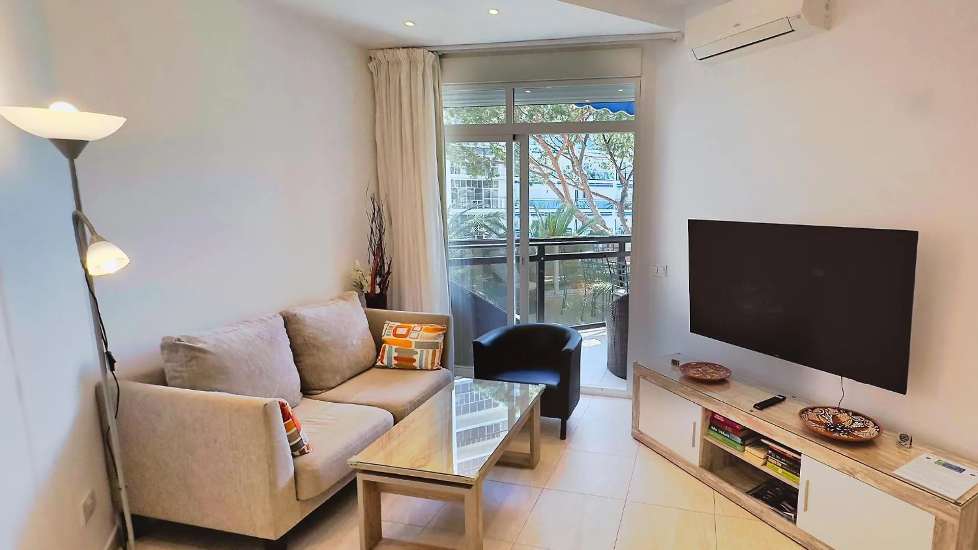 Skol 322 - Completely Renovated Beach Front Apartment Μαρμπέλλα Ισπανία