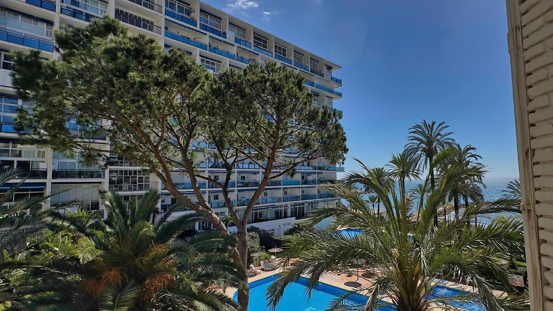 Skol 322 - Completely Renovated Beach Front Apartment Μαρμπέλλα 0*,  Ισπανία